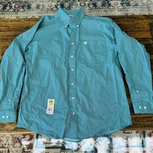 Brand new men’s long sleeve Cinch shirt.